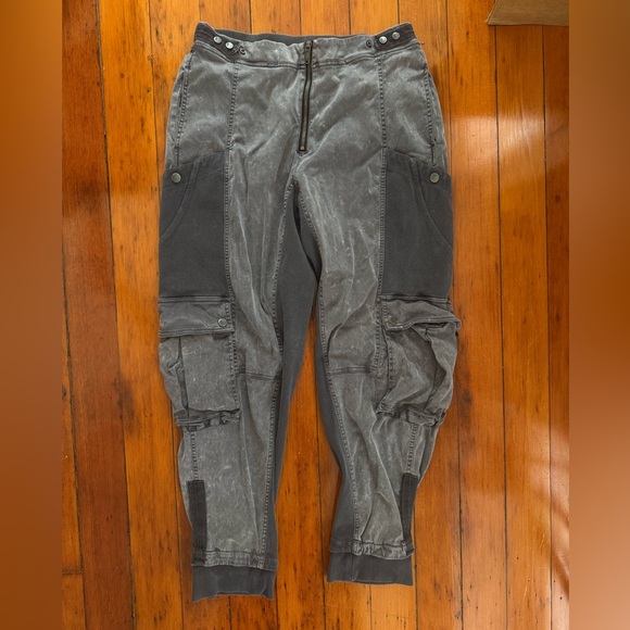 Free people Fast Track Pants Medium - Picture 7 of 11